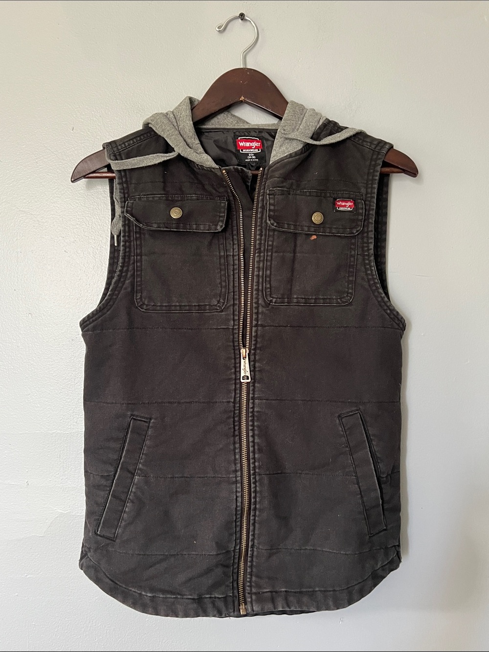 Wrangler Black Work Vest with Gray Hood